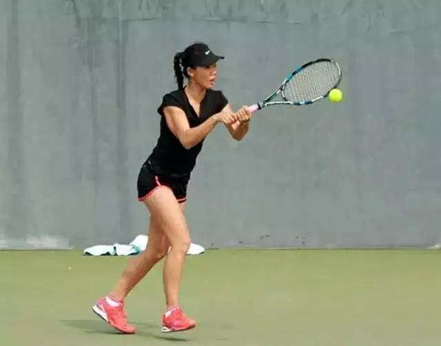 从长沙到湖州,同遇头号种子,从吞蛋到相持,杨一迪在进步