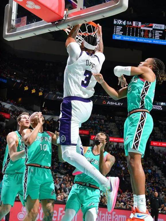 fbsports-杀进MVP榜！詹姆斯在与否 戴维斯已是湖人头号球星