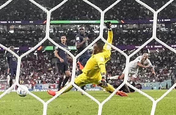 【世界杯】莱基一击致命力保出线，澳大利亚1-0丹麦